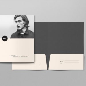 matte uv standard aq presentation-folder-1 finish